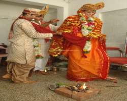 He and Perry have a huge interest in the Indian we He and Perry have a huge interest in the Indian wedding. They even hosted a Bollywood-themed party before their wedding. In which he had worn a white